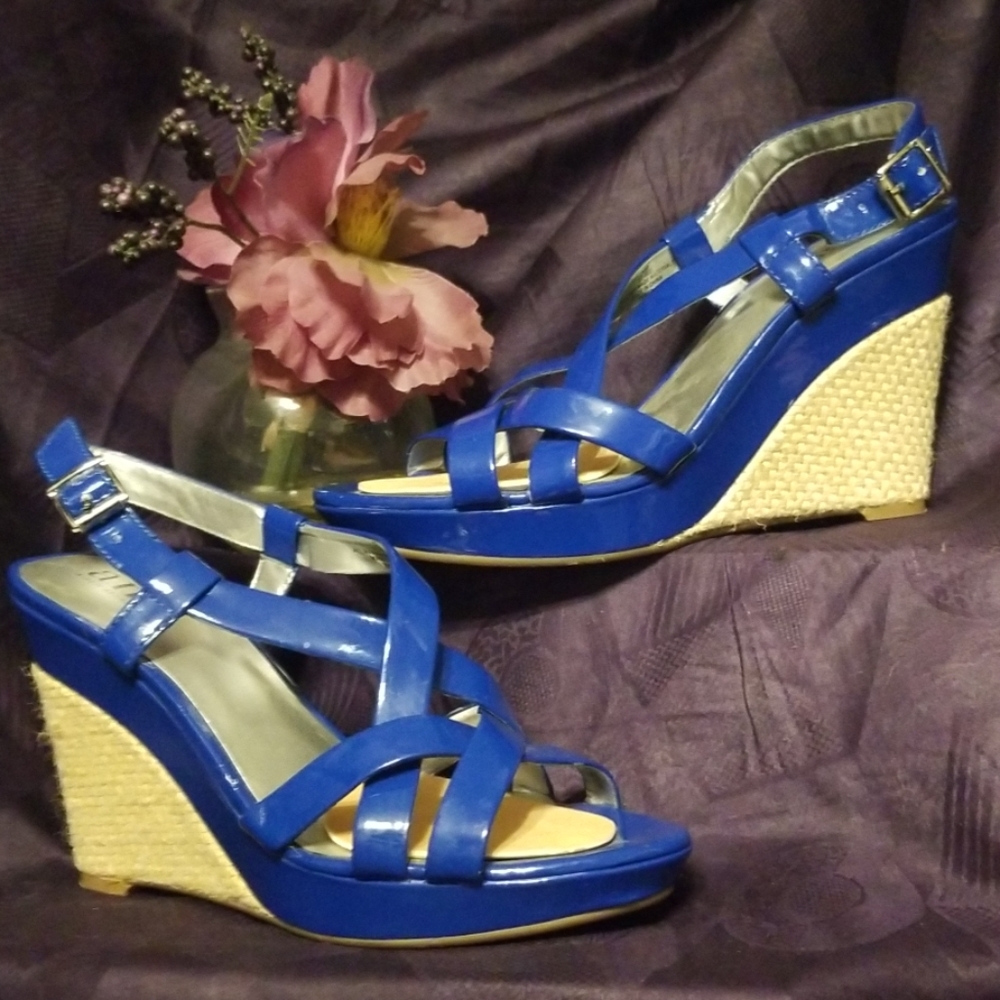 Shoes: Espadrilles